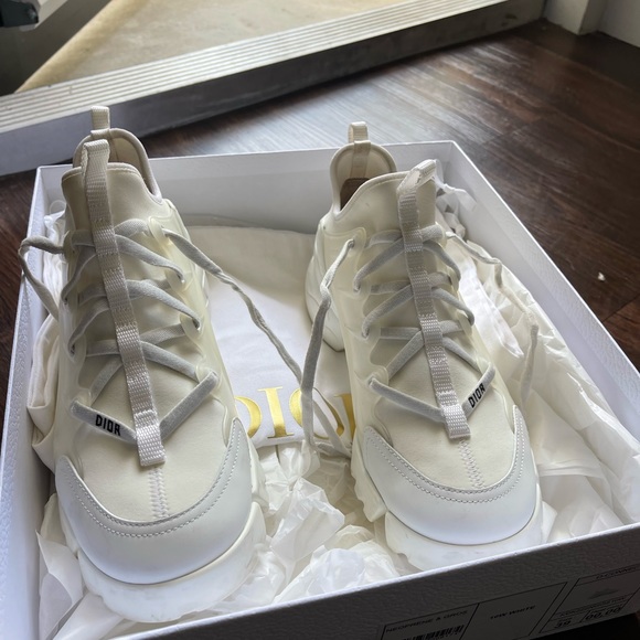Christian Dior Sneakers - Picture 1 of 3
